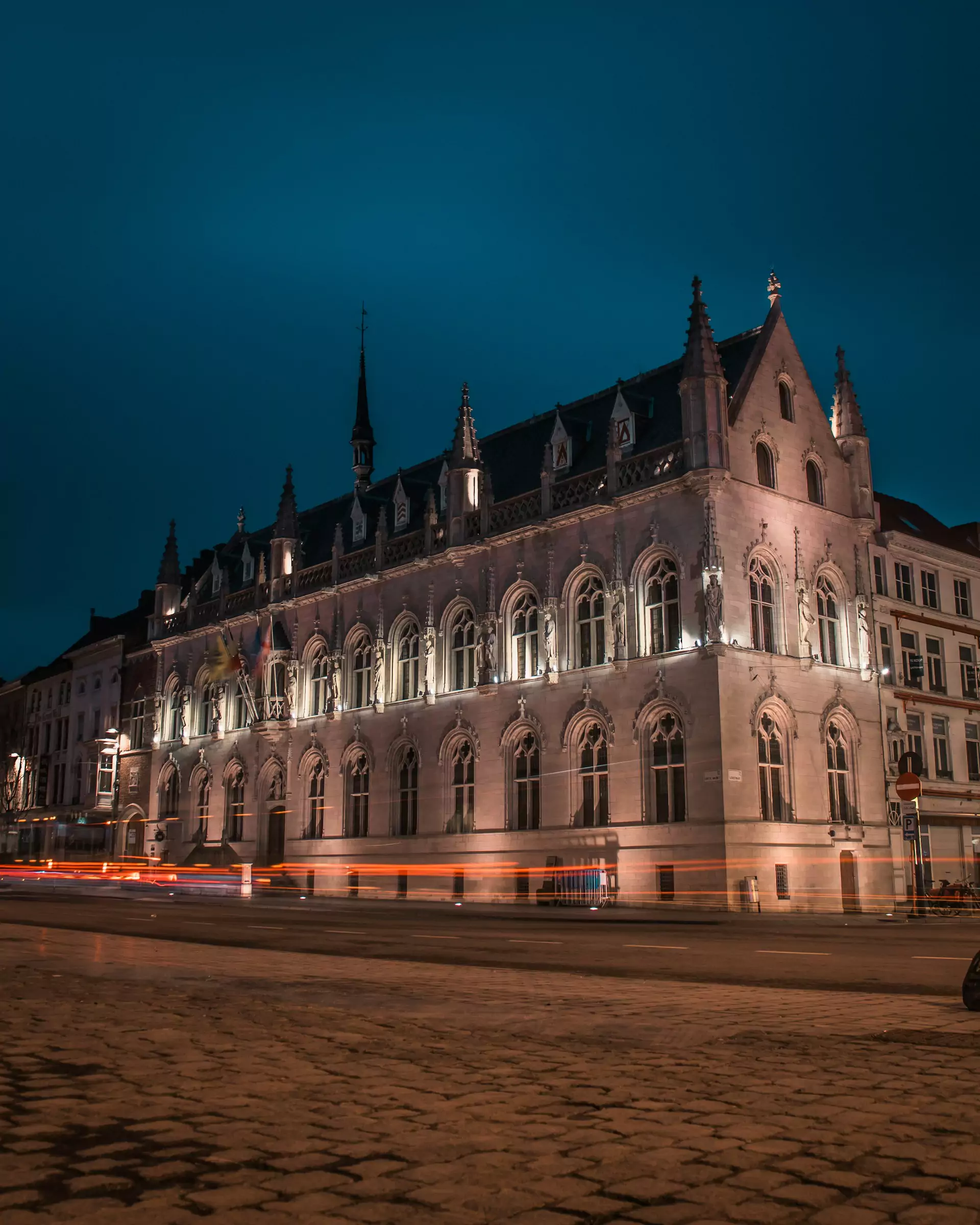 kortrijk in de nacht